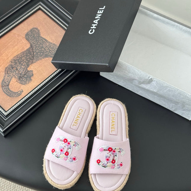 SLIPPERS IN LIGHT PINK SHEEPSKIN MIX FABRIC AND STRAPS BASE