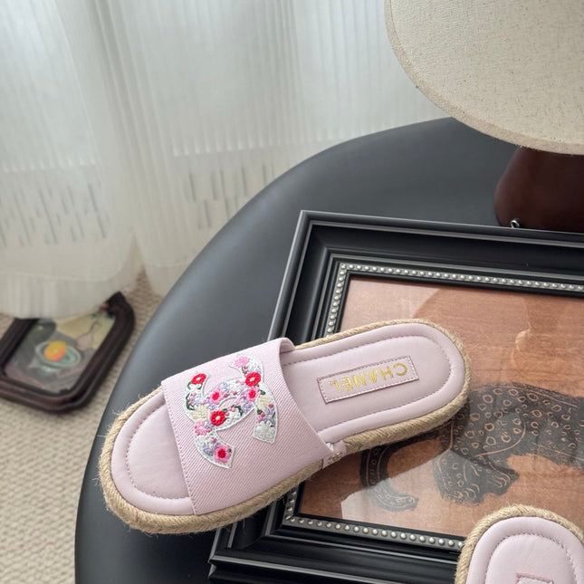 SLIPPERS IN LIGHT PINK SHEEPSKIN MIX FABRIC AND STRAPS BASE