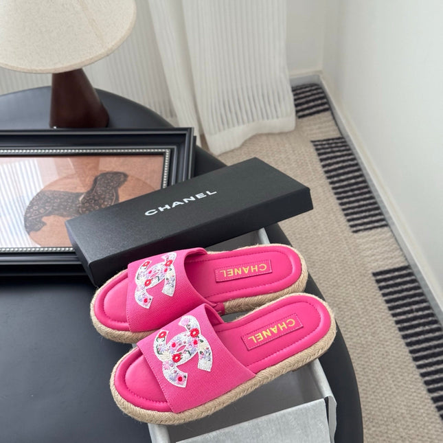 SLIPPERS IN PINK SHEEPSKIN MIX FABRIC AND STRAPS BASE