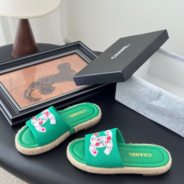 SLIPPERS IN GREEN SHEEPSKIN MIX FABRIC AND STRAPS BASE