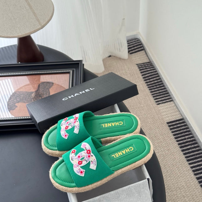 SLIPPERS IN GREEN SHEEPSKIN MIX FABRIC AND STRAPS BASE