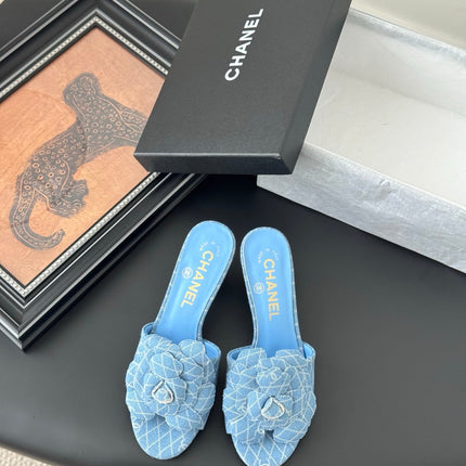 HIGH HEELS CAMELLIA IN SKY BLUE DENIM