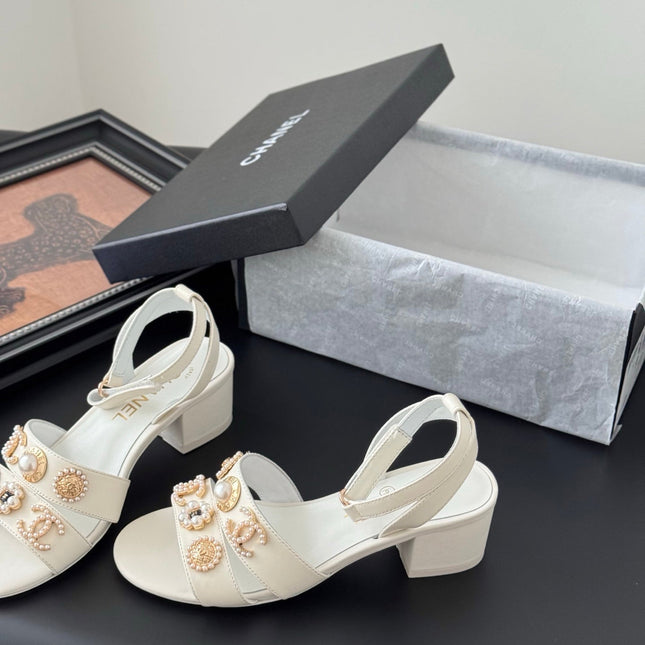 HIGH SANDALS IN WHITE TWEED WITH LOGO STICKER DETAIL