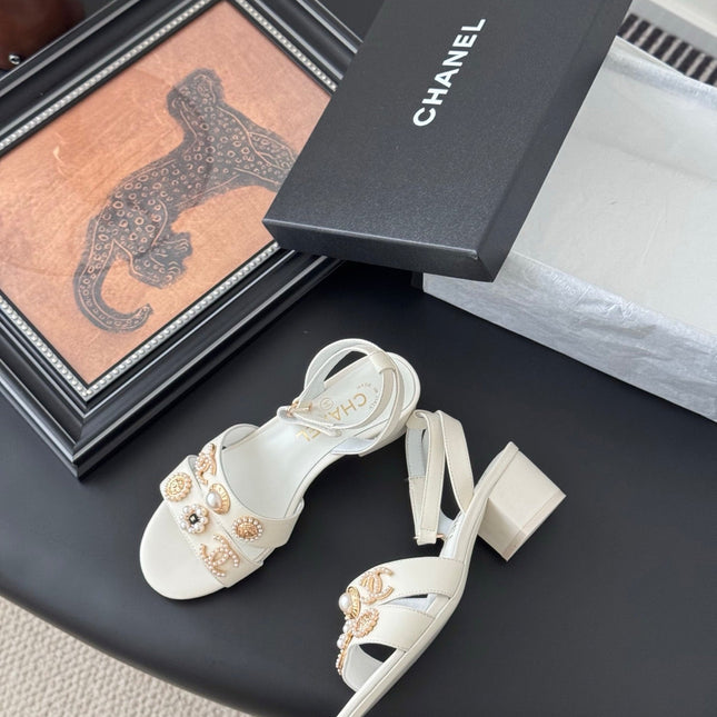 HIGH SANDALS IN WHITE TWEED WITH LOGO STICKER DETAIL