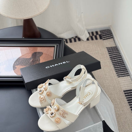 HIGH SANDALS IN WHITE TWEED WITH LOGO STICKER DETAIL