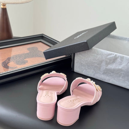 MULE SLIDE SANDALS IN PINK LAMBSKIN WITH LOGO STICKER DETAIL