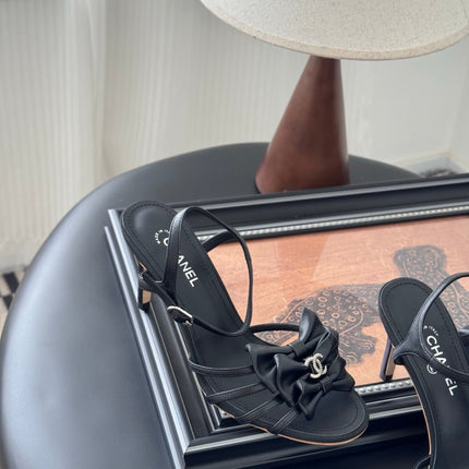 HIGH HEELS SANDALS IN BLACK SHEEPSKIN