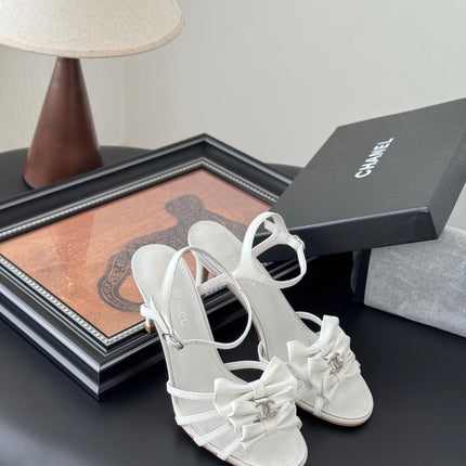 HIGH HEELS SANDALS IN WHITE SHEEPSKIN