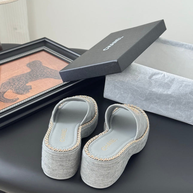 WEDGE HEELS IN BEAU BLUE CALFSKIN MIX CHAIN BASE