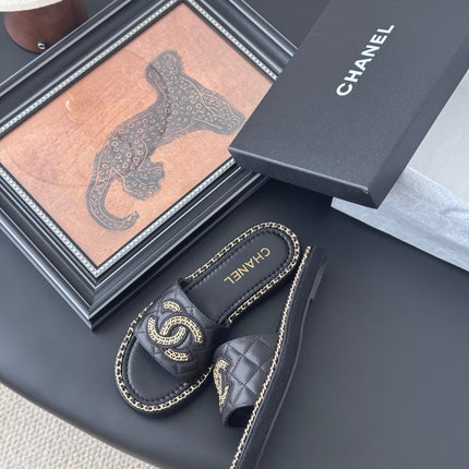 SLIPPER IN BLACK CALFSKIN MIX CHAIN BASE