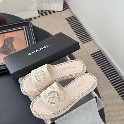 SLIPPER IN LIGHT BEIGE CALFSKIN MIX CHAIN BASE