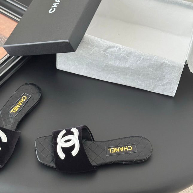 SLIPPER IN BLACK CALFSKIN MIX VELVET