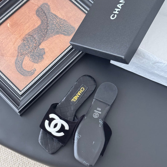 SLIPPER IN BLACK CALFSKIN MIX VELVET