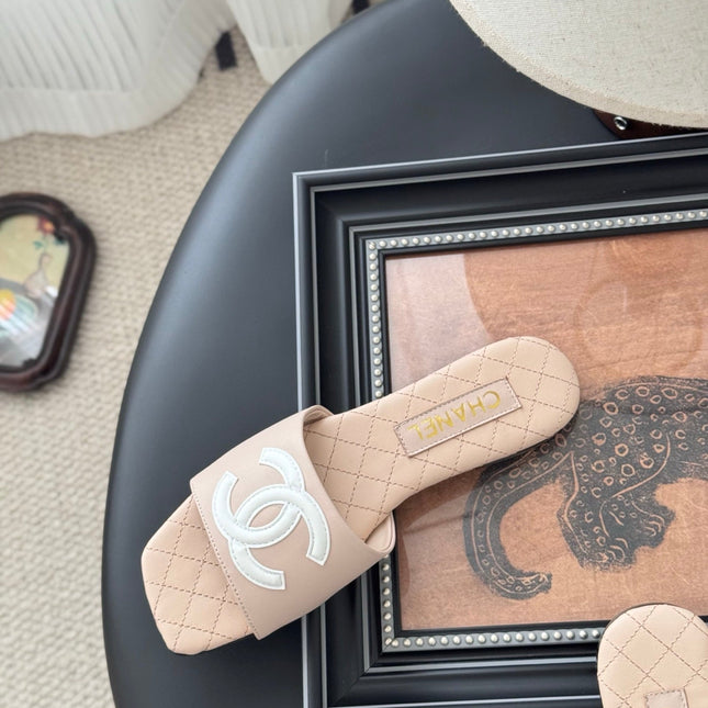 SLIPPER IN PEACH PINK CALFSKIN