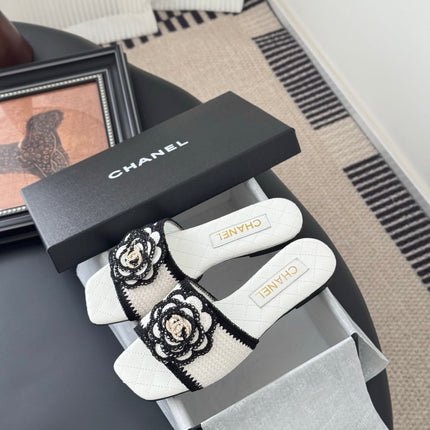 SLIPPER IN WHITE AND BLACK CALFSKIN MIX WOOL