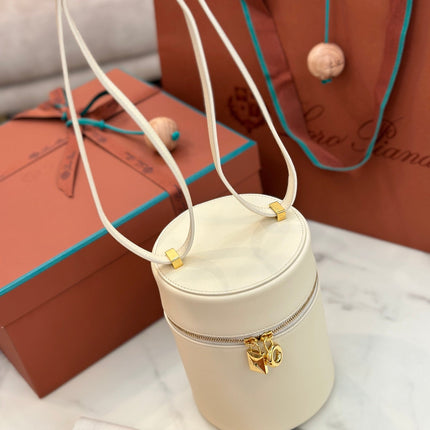 EXTRA CASE MEDIUM 16 BAG IN WHITE CREAM SMOOTH CALFSKIN WITH GOLD HARDWARE