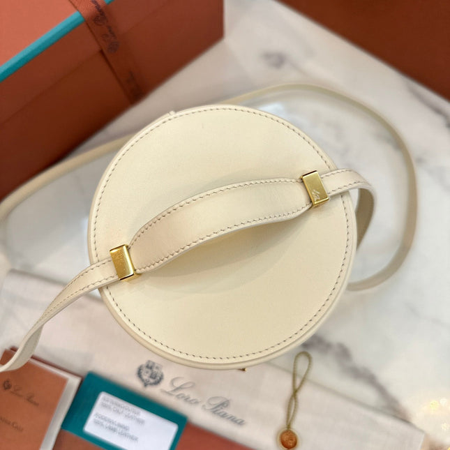 EXTRA CASE MEDIUM 16 BAG IN WHITE CREAM SMOOTH CALFSKIN WITH GOLD HARDWARE