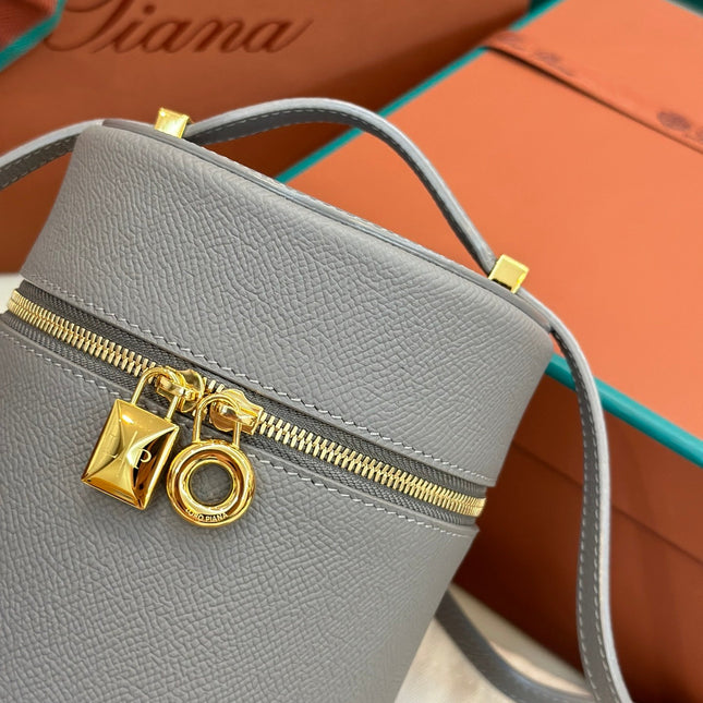 EXTRA CASE MEDIUM 16 BAG IN DOVE GRAY SMOOTH CALFSKIN WITH GOLD HARDWARE