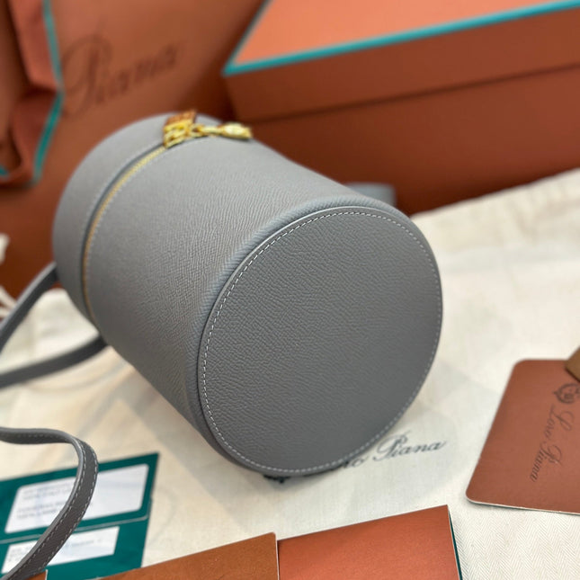 EXTRA CASE MEDIUM 16 BAG IN DOVE GRAY SMOOTH CALFSKIN WITH GOLD HARDWARE