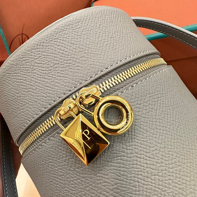 EXTRA CASE MEDIUM 16 BAG IN DOVE GRAY SMOOTH CALFSKIN WITH GOLD HARDWARE