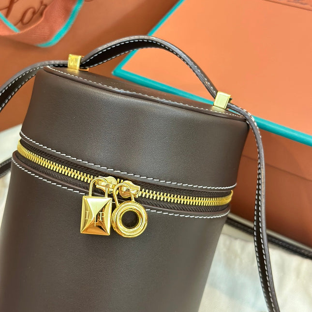 EXTRA CASE MEDIUM 16 BAG IN CHOCOLATE BROWN SMOOTH CALFSKIN WITH GOLD HARDWARE
