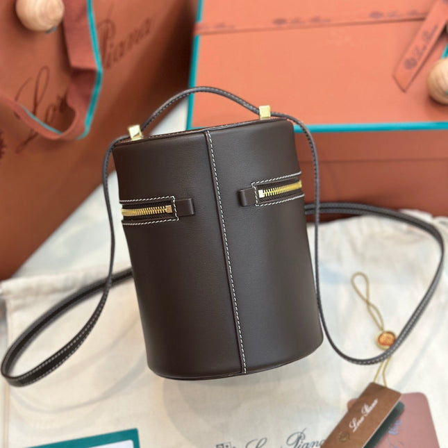 EXTRA CASE MEDIUM 16 BAG IN CHOCOLATE BROWN SMOOTH CALFSKIN WITH GOLD HARDWARE