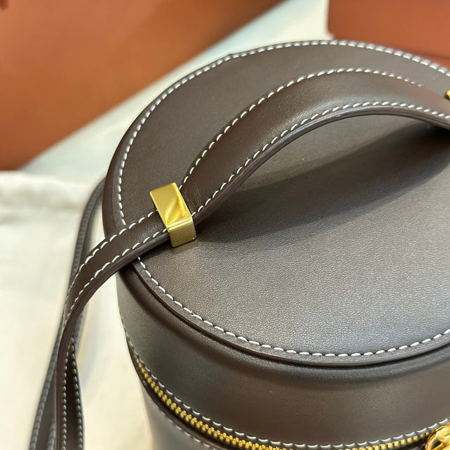EXTRA CASE MEDIUM 16 BAG IN CHOCOLATE BROWN SMOOTH CALFSKIN WITH GOLD HARDWARE
