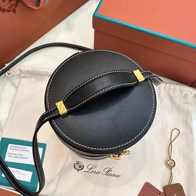 EXTRA CASE MEDIUM 16 BAG IN BLACK SMOOTH CALFSKIN WITH GOLD HARDWARE