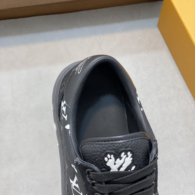 LV MONOGRAM BLACK SNEAKERS