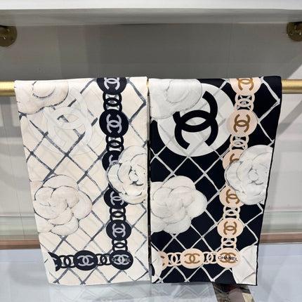 CHANEL 25S SCARF 90 IN CASHMERE SILK 737220