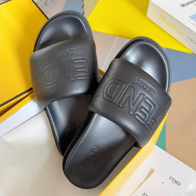 FENDI ROMA SLIDES IN BLACK  FUSSBETT LAMBSKIN