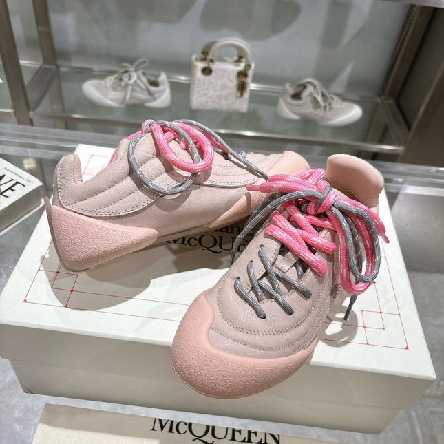 FLEXION SNEAKER IN NUDE PINK CALFSKIN WITH LIGHT PINK AND GREY LACES