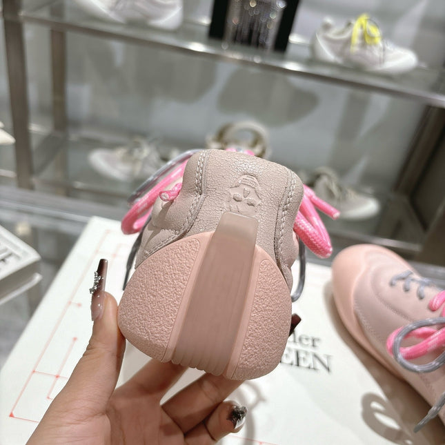 FLEXION SNEAKER IN NUDE PINK CALFSKIN WITH LIGHT PINK AND GREY LACES