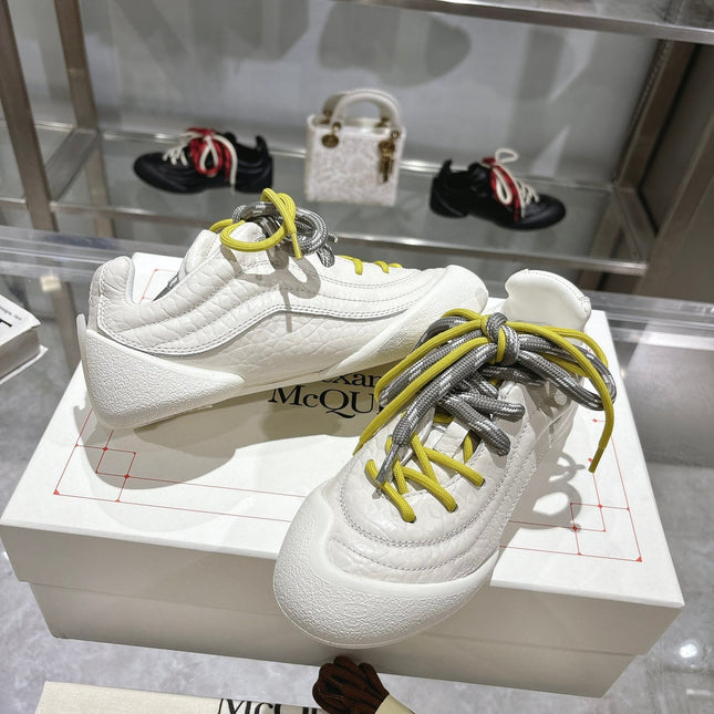 FLEXION SNEAKER IN OFF WHITE CALFSKIN WITH NEON YELLOW AND GREY LACES