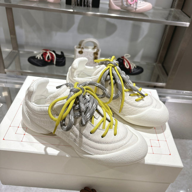FLEXION SNEAKER IN OFF WHITE CALFSKIN WITH NEON YELLOW AND GREY LACES