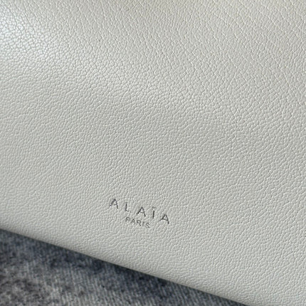 LE TECKEL MEDIUM BAG 32 IN WHITE GOATSKIN