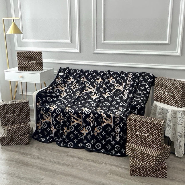 MONOGRAM BLANKET IN BLACK LAMB FUR 418573