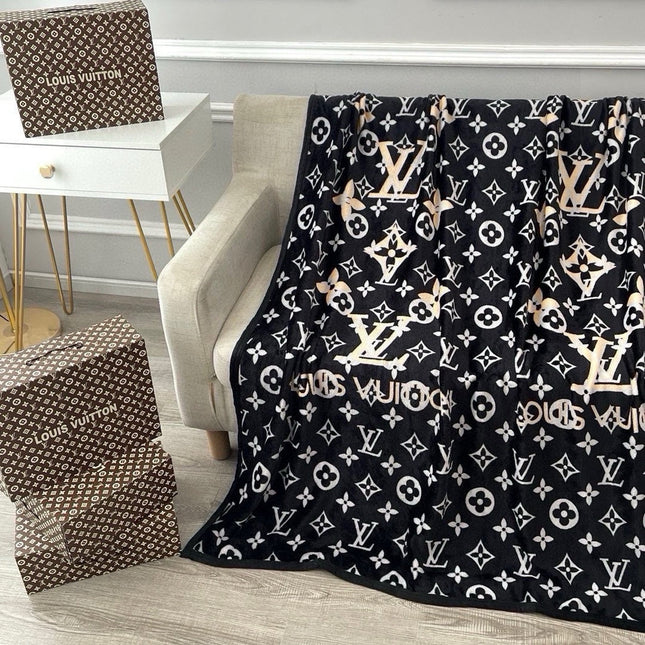MONOGRAM BLANKET IN BLACK LAMB FUR 418573