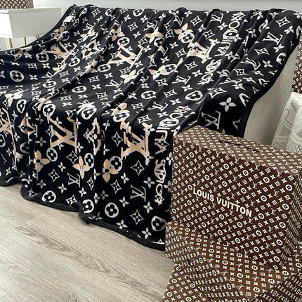 MONOGRAM BLANKET IN BLACK LAMB FUR 418573