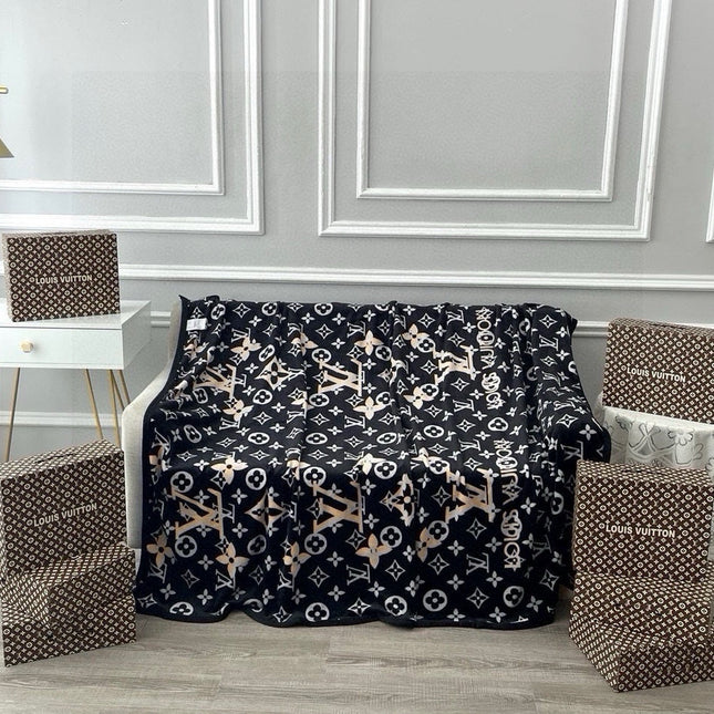 MONOGRAM BLANKET IN BLACK LAMB FUR 418573
