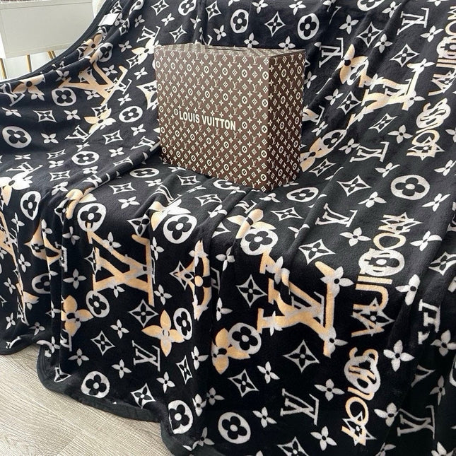 MONOGRAM BLANKET IN BLACK LAMB FUR 418573