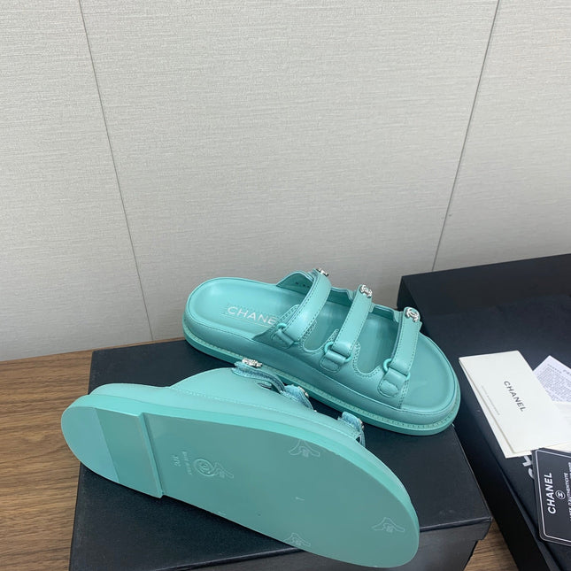 DAD SANDAL IN SKY BLUE LAMBSKIN MULE