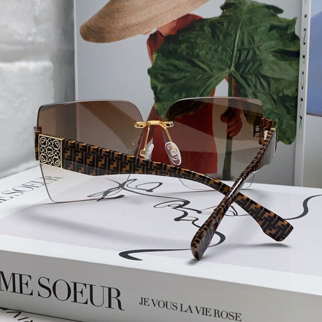 FF PATTERN FIRST CRYSTAL SQUARE FRAME SUNGLASSES 562044 IN ACETATE
