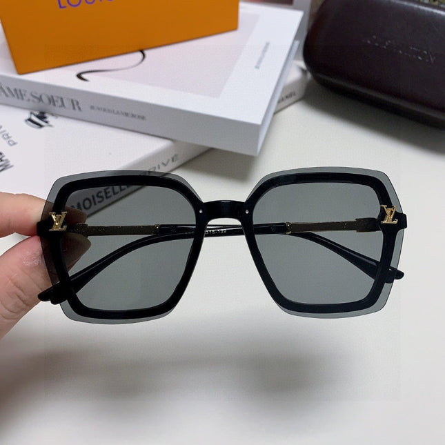SQUARE SUNGLASSES 581357 IN BLACK ACETATE