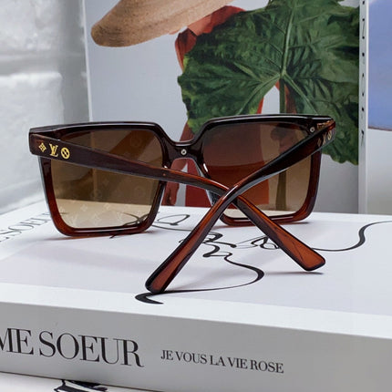 SQUARE SUNGLASS 581367 IN BROWN ACETATE MONOGRAM MASK ON LENS