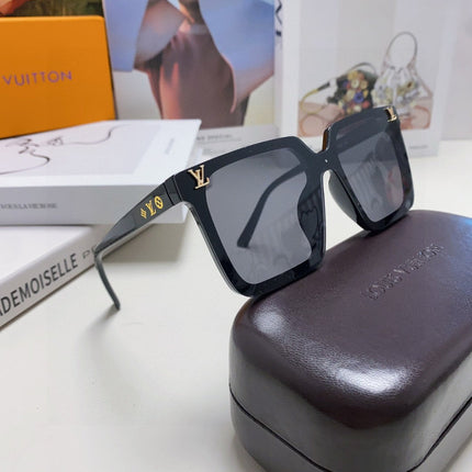 SQUARE SUNGLASS 581370 IN BLACK ACETATE
