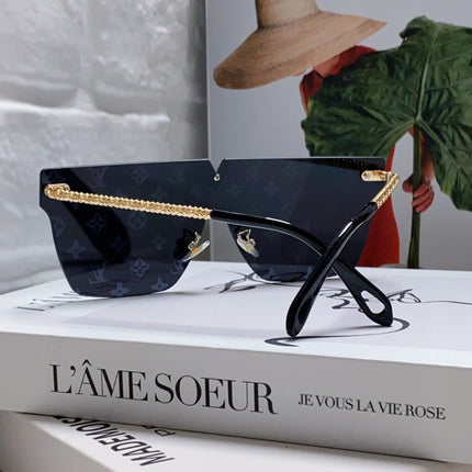 SQUARE SUNGLASS 581371 IN GOLD METAL MONOGRAM ON LENS