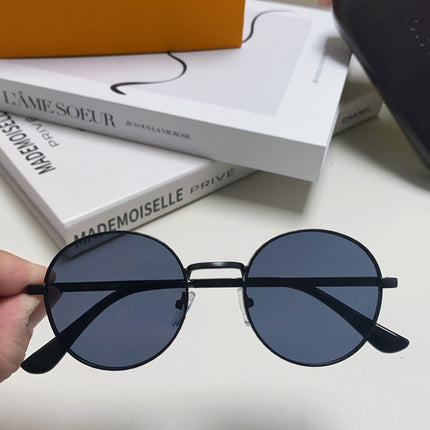 SIGNATURE ROUND SUNGLASS 581383 IN BLACK METAL