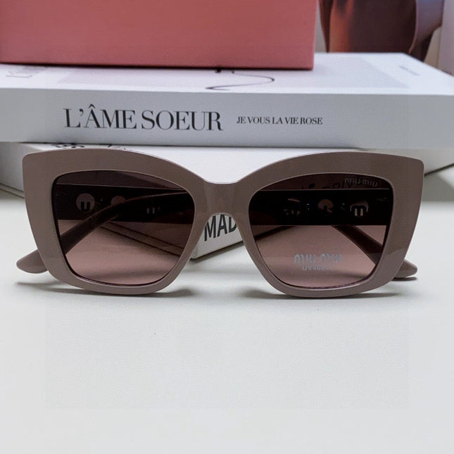 LOGO CAT EYE SUNGLASSES 513003 IN NUDE ACETATE