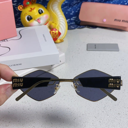 LOGO SUNGLASSES 560866 IN GOLD METAL BLACK LENS